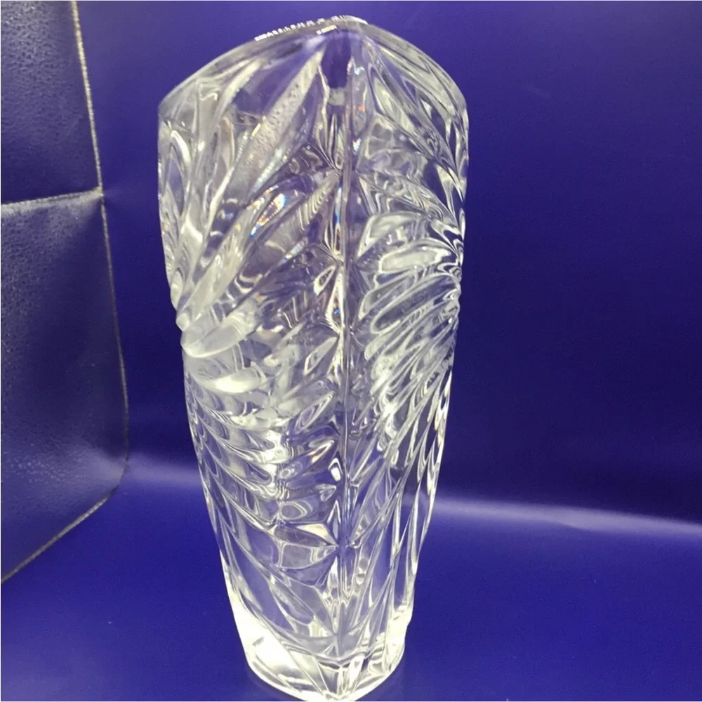 MIKASA CRYSTAL VASE 
